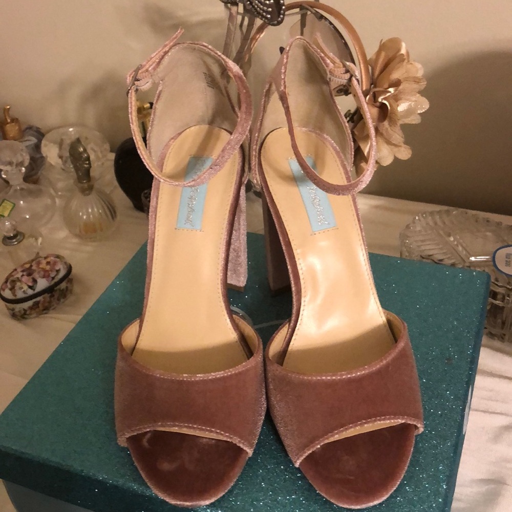 Betsey Johnson shoes
